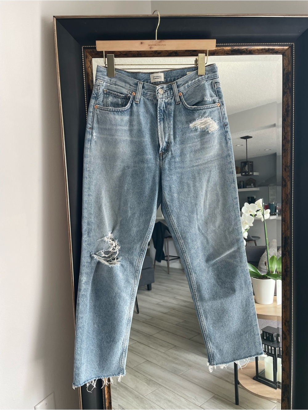 Citizens of Humanity Daphne Crop Jeans 27 High Rise Distressed Light Wash - Picture 2 of 8